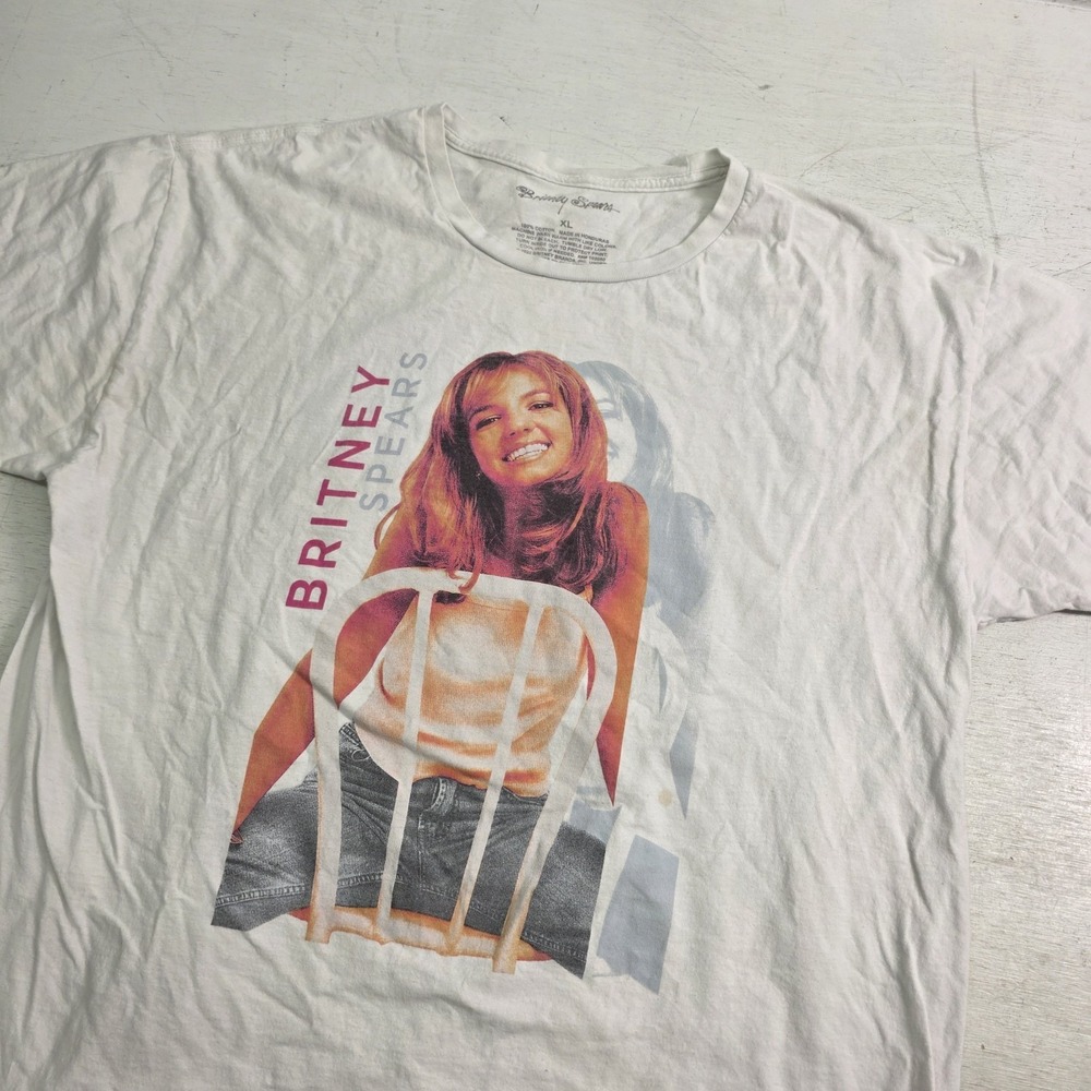 Britney Spears 90s Pop Singer Band White Chair Official Retro T-Shirt Adult XL - Picture 2 of 7